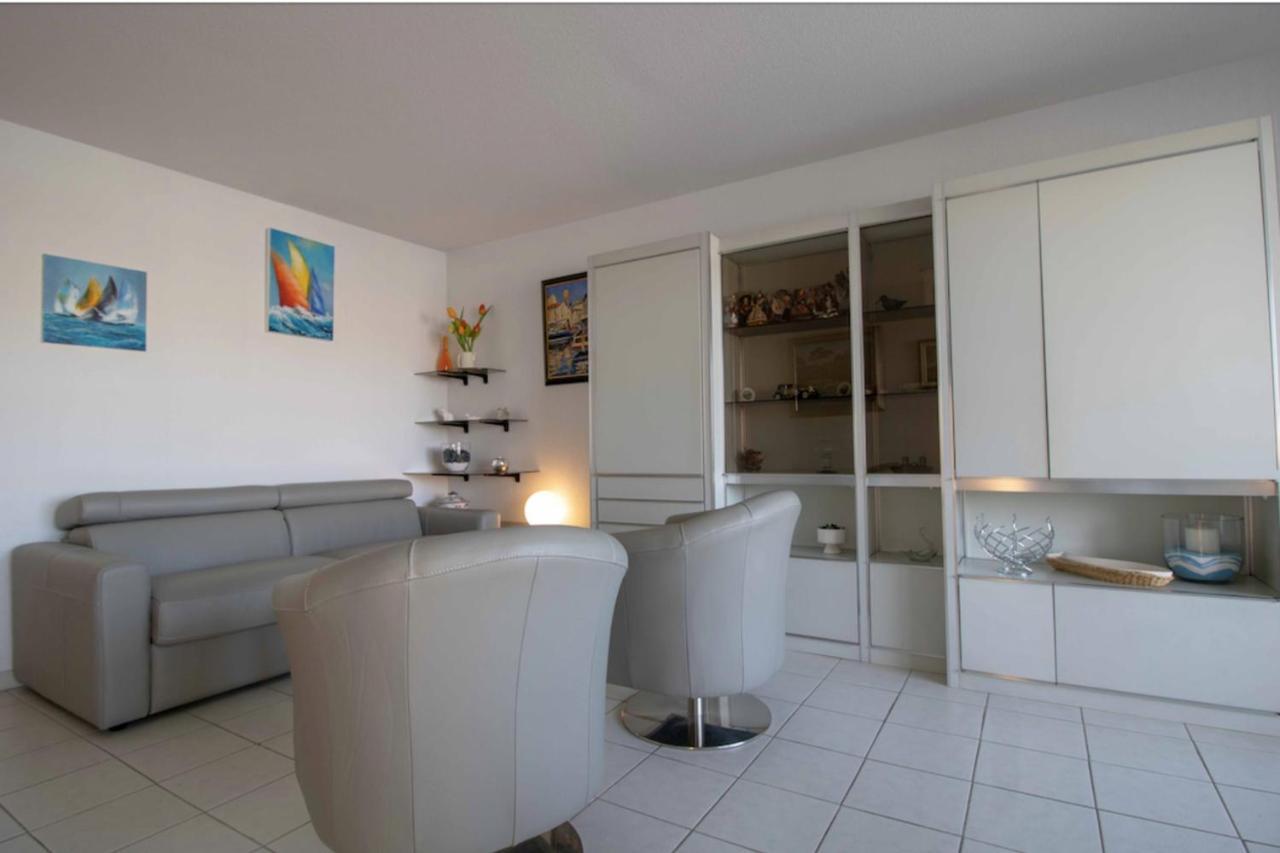 Apartment With Balcony And View On The Port Fréjus Екстериор снимка